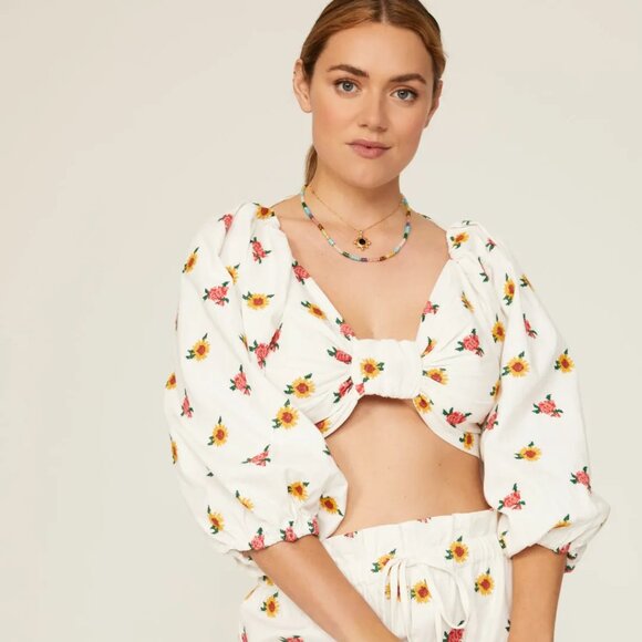 FARM RIO Mixed Cross Stitch Embroidered Flowers Puff Sleeve White Crop Top Sz M - Picture 3 of 11